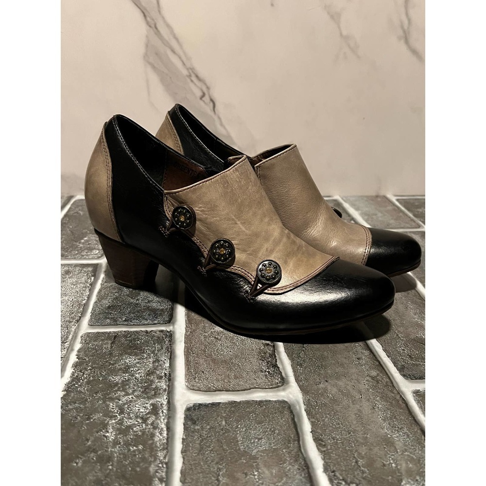 Stylish Black and Tan Women's Shoes
